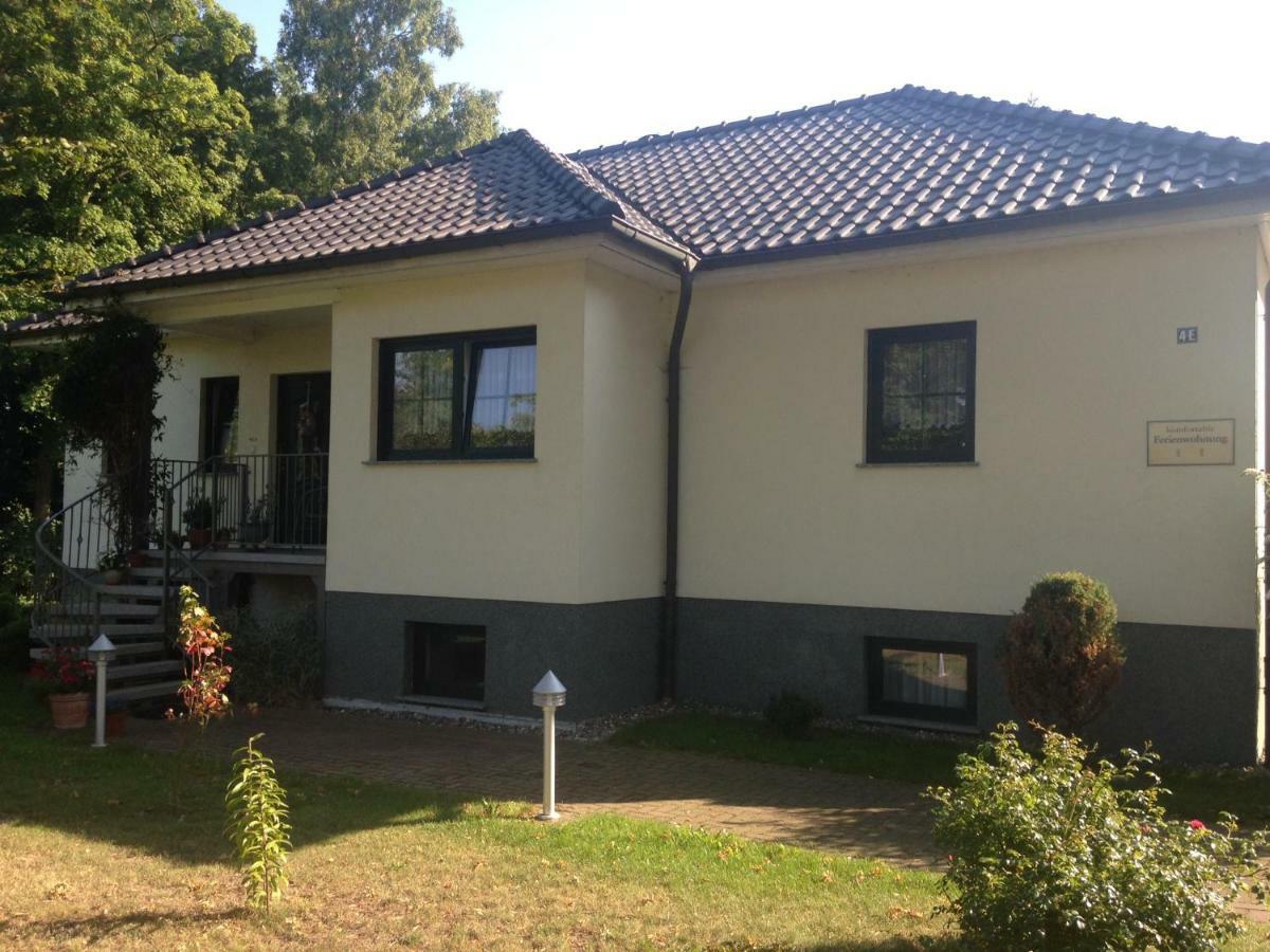 פוטבוס Ferienwohnung "Am Fechtertor- Eingang Zum Schlosspark" מראה חיצוני תמונה